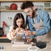 Vevor GBTZOGYM8KA22XUOTV2 Aerograf multifunctional Vevor, 3 duze 0.2, 0.3, 0.5 mm, 10 l/min, 2 Bar