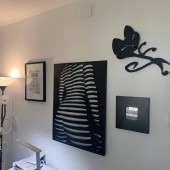 VivaTechnix KRO-1036 Decoratiune perete Krodesign KRO-1036 Women Shadow, lungime 80x64 cm, negru