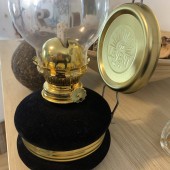 VivaTechnix TR-1002N Lampa cu gaz lampant Vivatechnix Classic TR-1002N, rezervor sticla cu catifea, oglinda metal, Negru